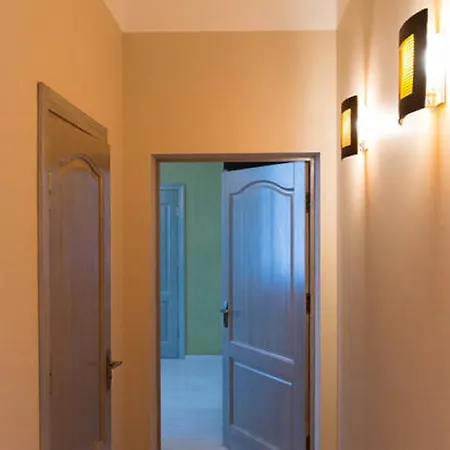 Gertrudes Street Apartment *